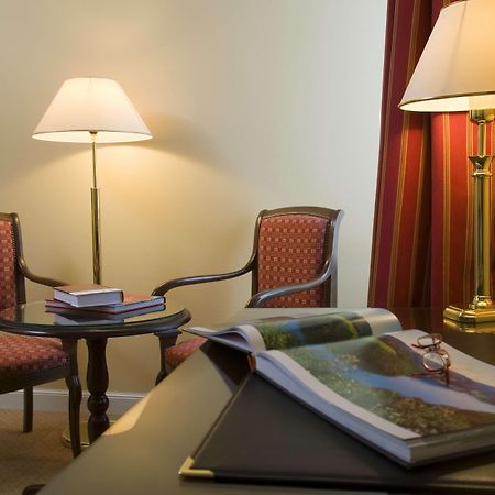 Best Western Grand Hotel De Bordeaux Aurillac Oda fotoğraf