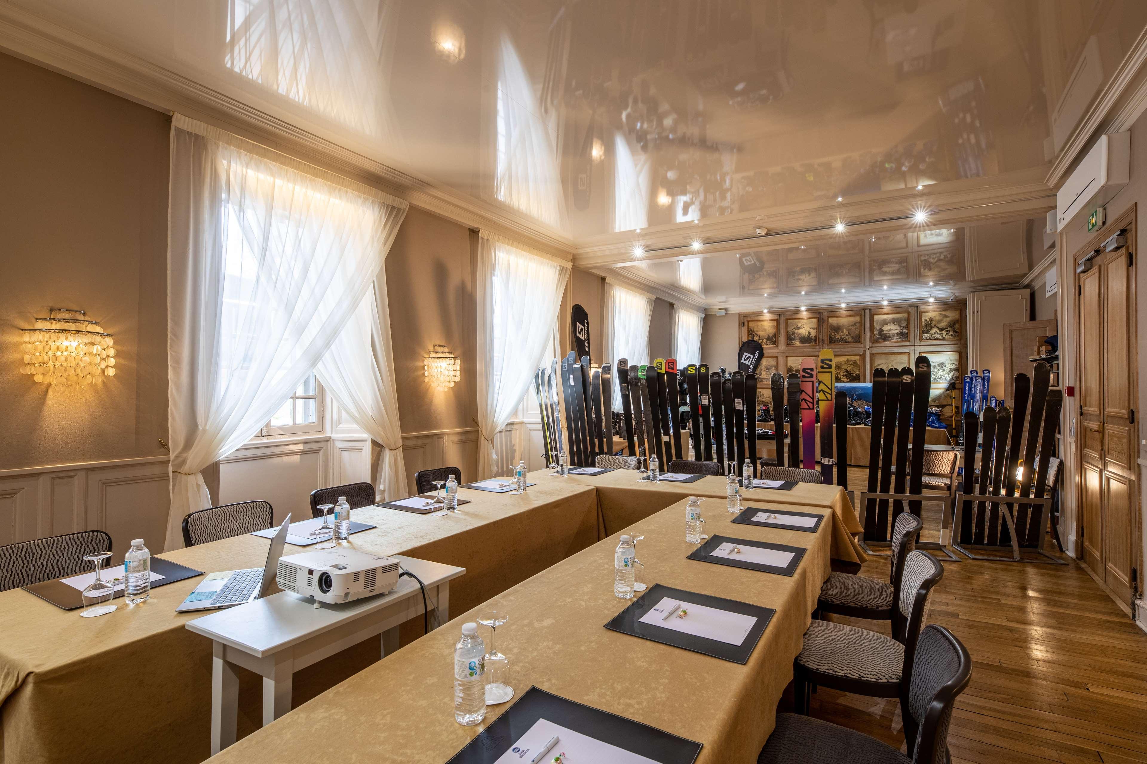 Best Western Grand Hotel De Bordeaux Aurillac Dış mekan fotoğraf
