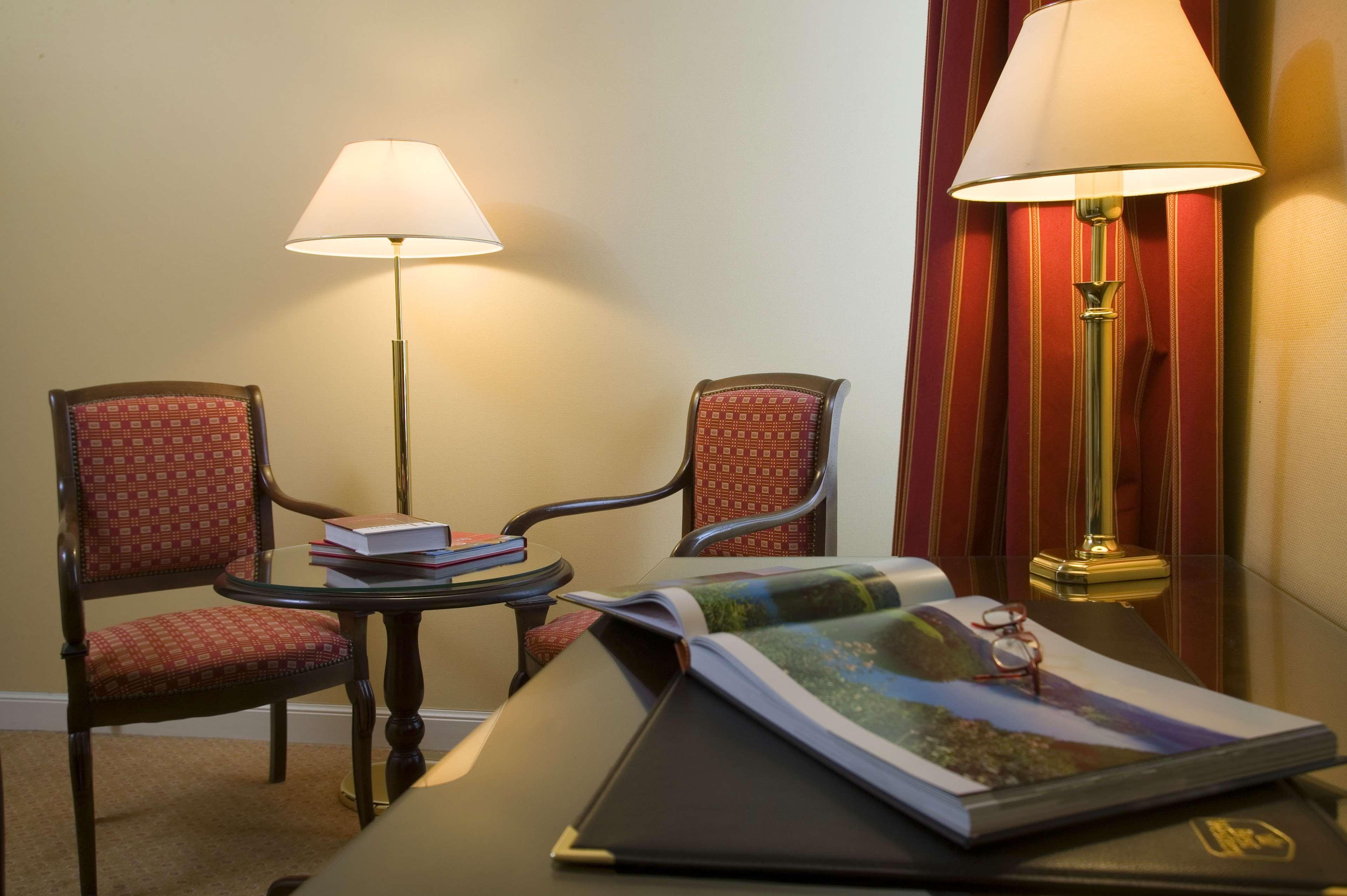 Best Western Grand Hotel De Bordeaux Aurillac Oda fotoğraf