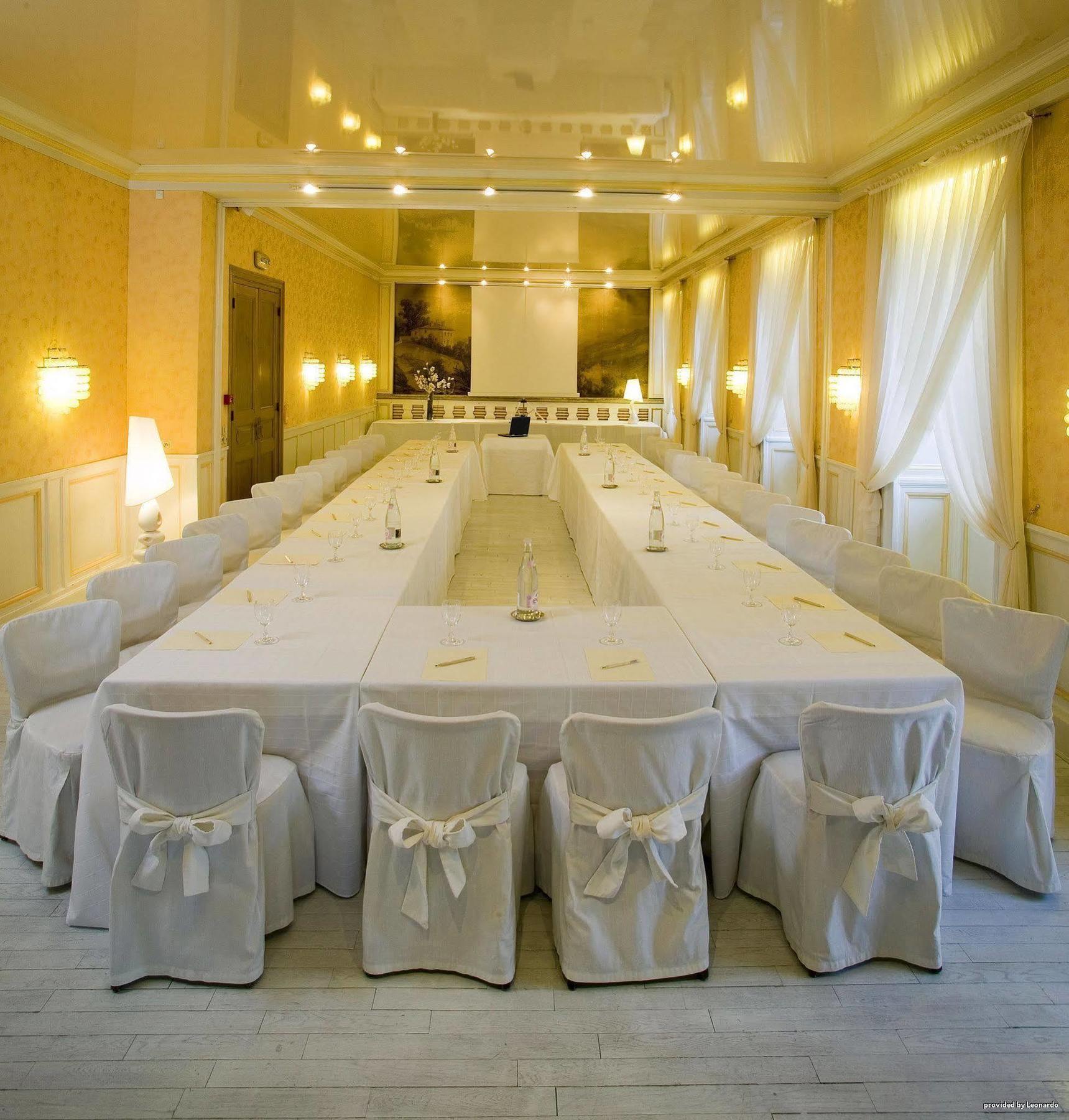 Best Western Grand Hotel De Bordeaux Aurillac Konforlar fotoğraf